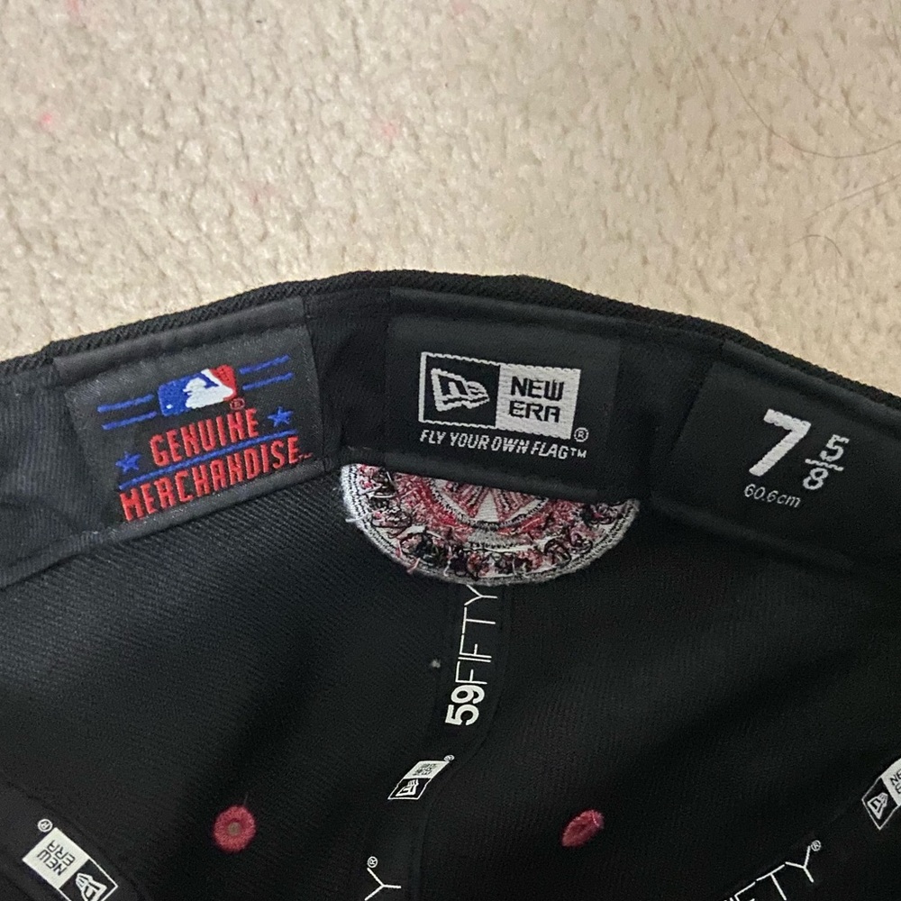 Official Yankees Hat - Picture 3 of 3